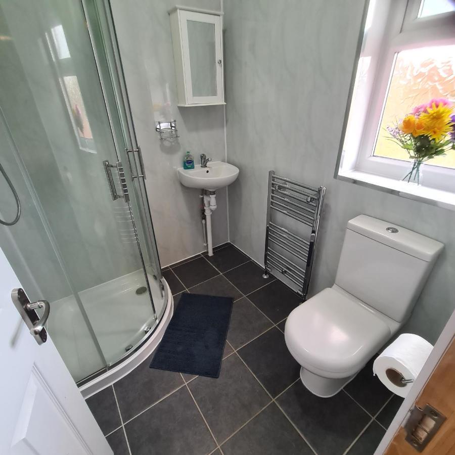 Sheridan House - Self Contain Flats Long Or Short Special Rate Available * Derby